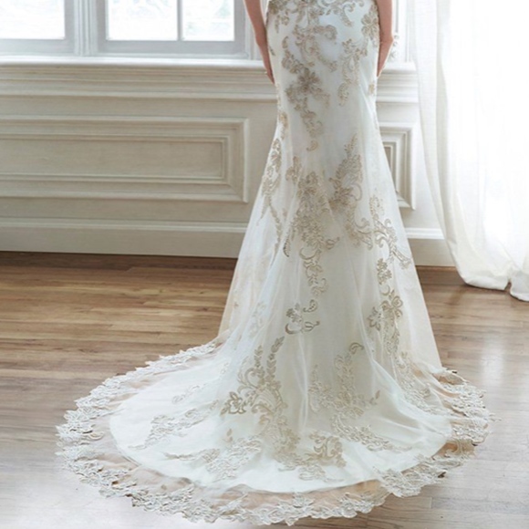 Maggie Sottero Jade 5MD056 wedding sz 10, street 6 - Picture 2 of 8